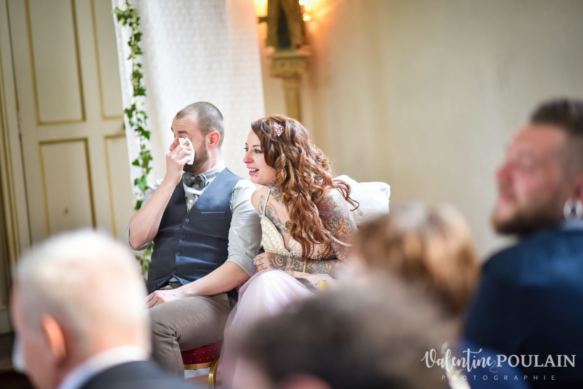 Mariage hippie funky - Valentine Poulain larmes