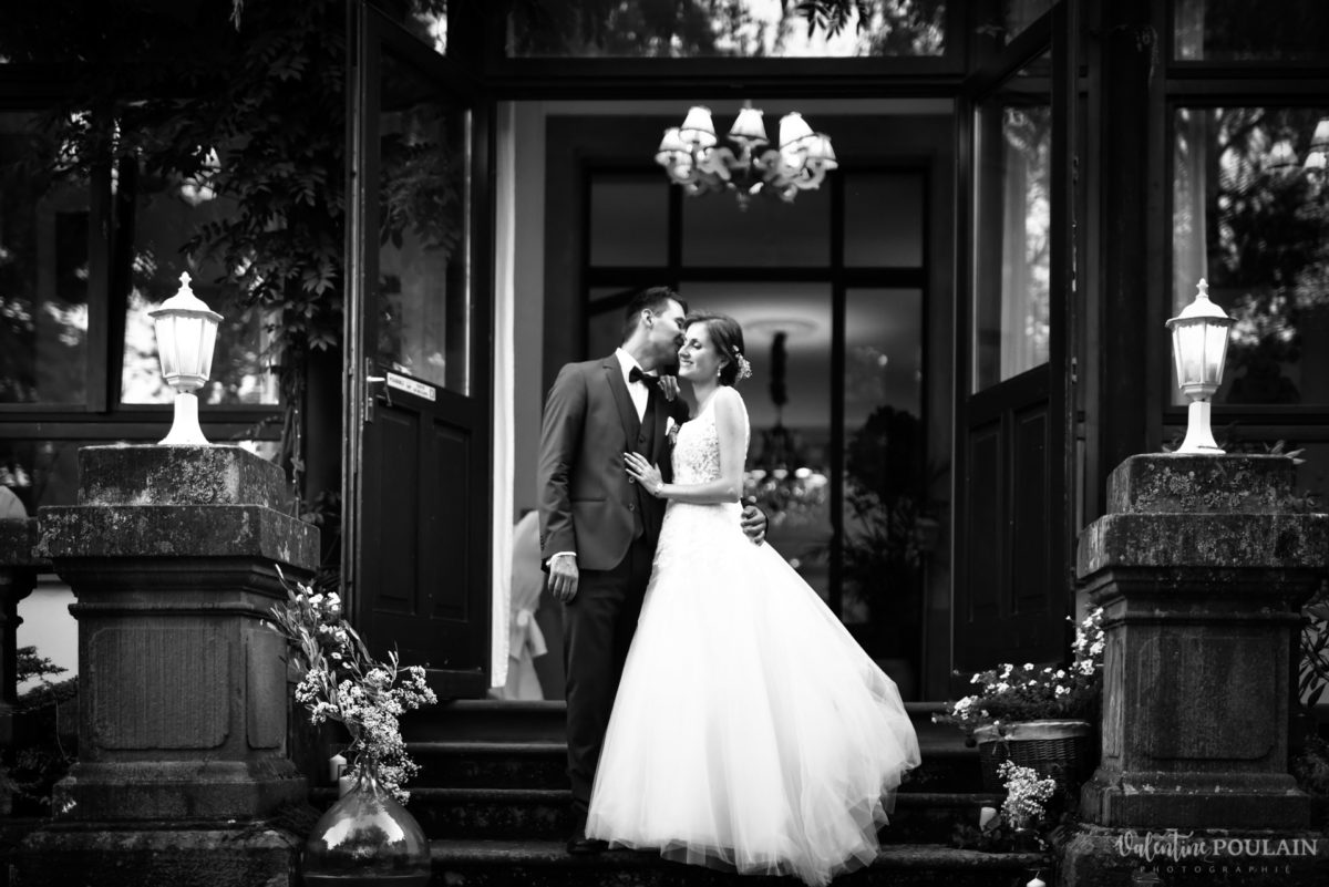 Mariage romantique Domaine Beaupré - Valentine Poulain n et b