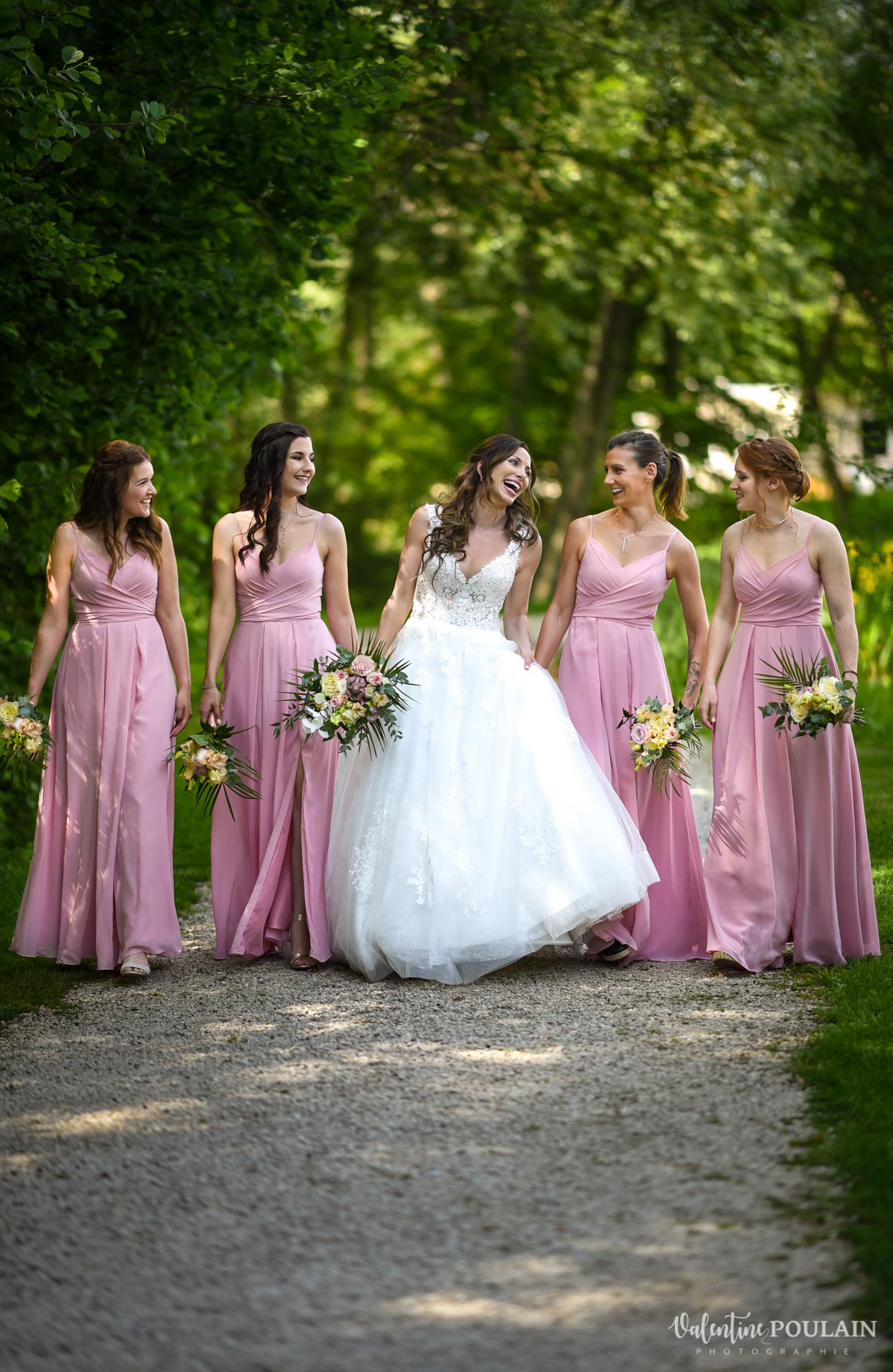 Mariage cérémonie laïque Moulin-de la Mangue - Valentine Poulain demoiselles d'honneur
