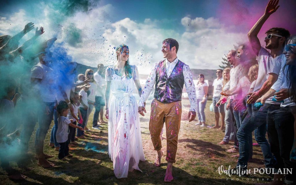 Trash the Dress — poudre Holi colorée